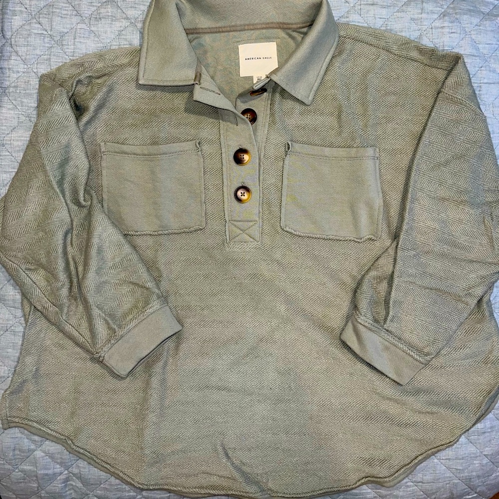 American Eagle pull over sweatshirt